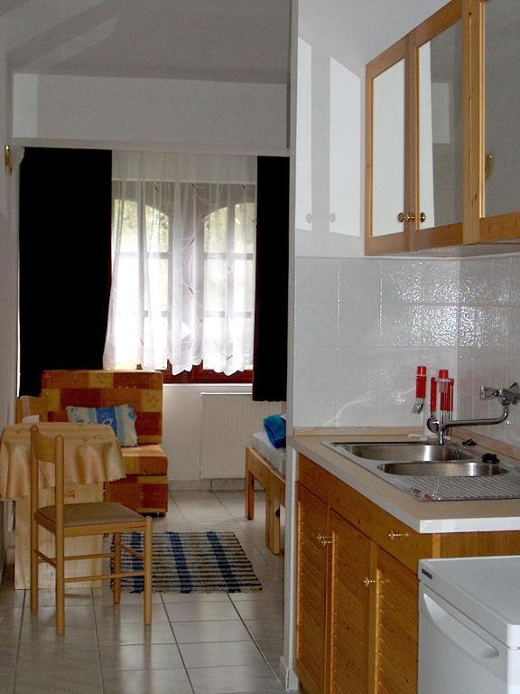 Roza Hotel Es Apartmanhaz Esztergom Værelse billede